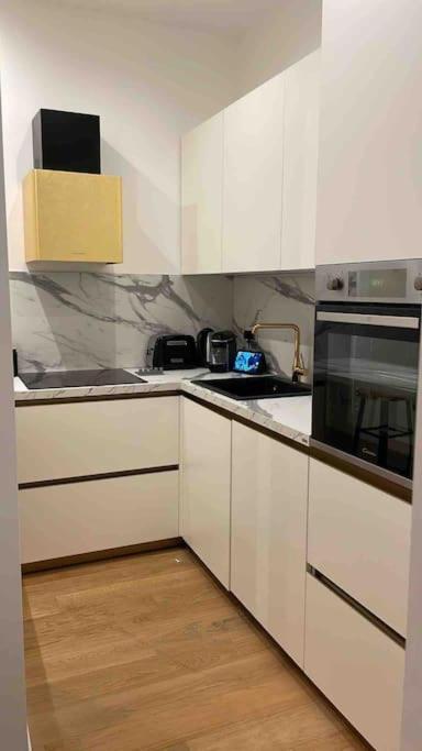 Luxury Modern Apartment มิลาน ภายนอก รูปภาพ